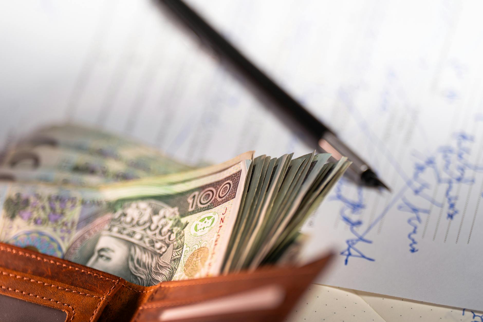 Logo Leszno Rozwiń Skrzydła z napisem o dotacjach unijnych dla miasta Leszno