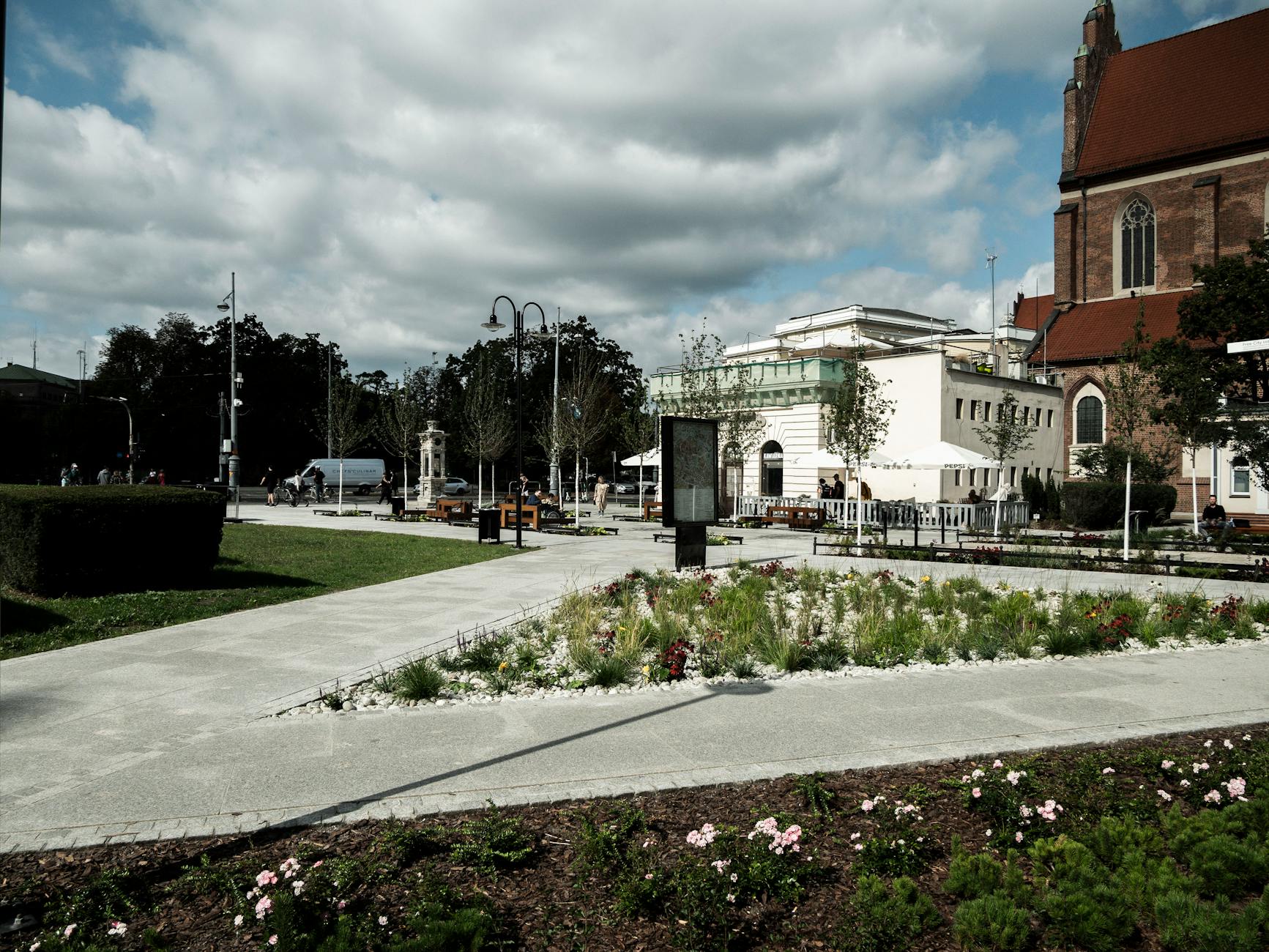 Zielone Świątki w Lesznie: Tradycje, Wydarzenia i Magia Regionu